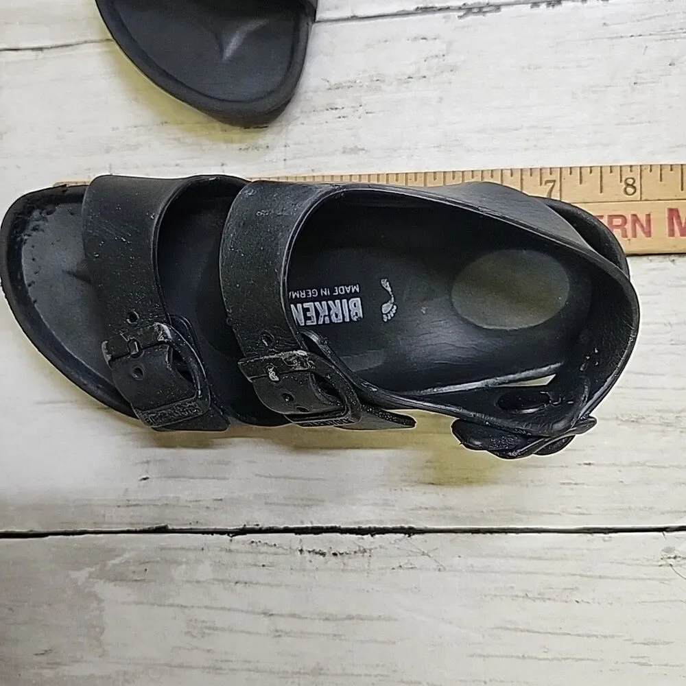 Birkenstock little all logo